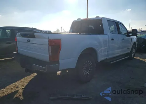 2022 Ford F350 Super Duty z USA, uszkodzony, nr VIN 1FT8W3AT1NEE28617